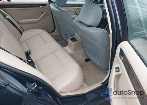 2002 BMW 325Xi from USA, damaged, VIN WBAEU334X2PF65229